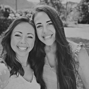 Meet your Poshers, Robyn and Brianne